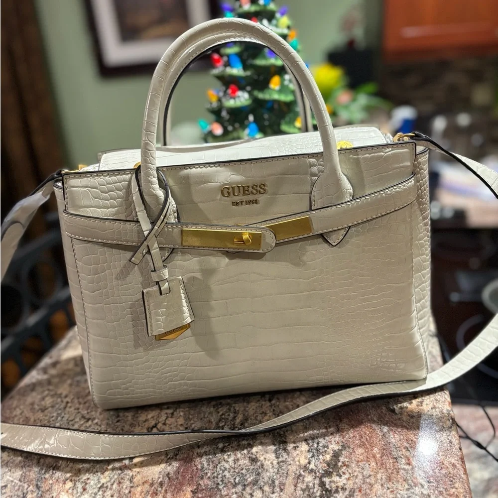 GUESS Crocodile-Embossed Eggshell Satchel-Beautiful Christmas Gift! - Picture 1 of 3